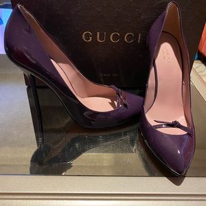 Gucci pumps